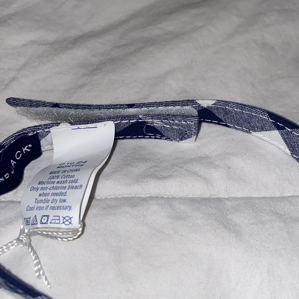 New Infant Boys, Janie and Jack bow tie with Velcro closure NWT